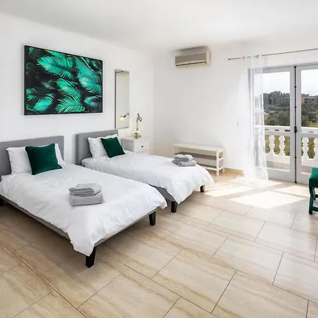 Villa Great Location Villa 6 Bedroom Pool Guia (Faro)