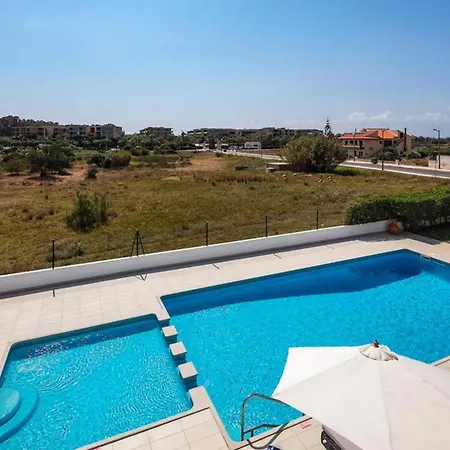 Great Location Villa 6 Bedroom Pool Villa *