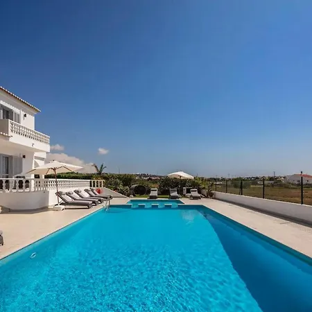 빌라 Great Location Villa 6 Bedroom Pool