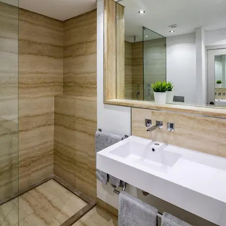 Great Location Villa 6 Bedroom Pool 빌라