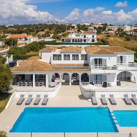 Great Location Villa 6 Bedroom Pool Βίλα Guia (Faro)